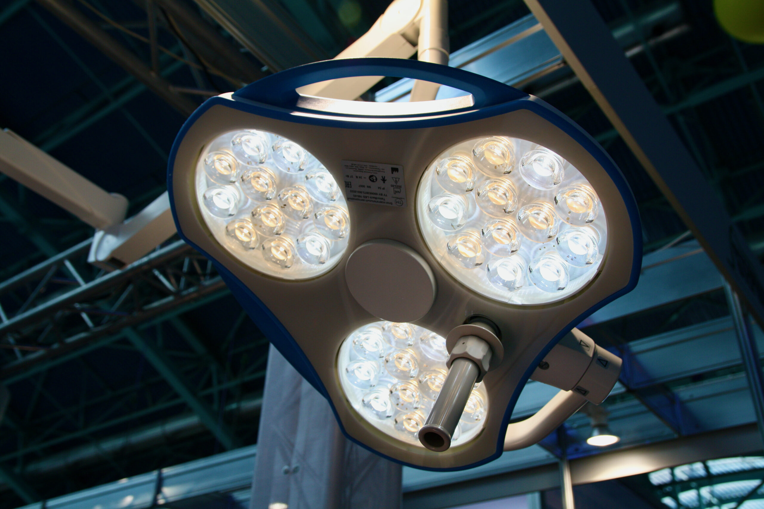 Светильник медицинский операционный